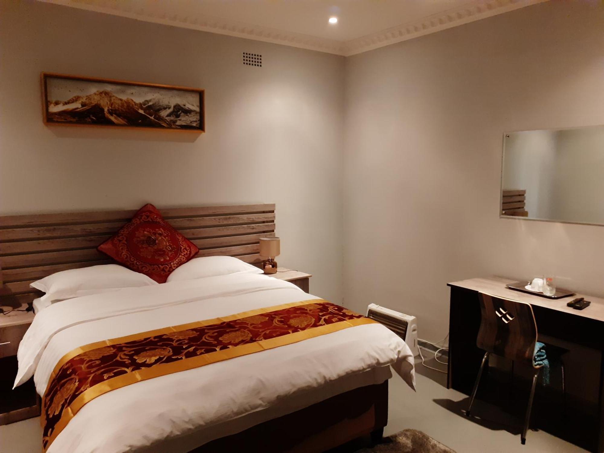 Driftwood Boutique Bed And Breakfast Lobatse Ngoại thất bức ảnh